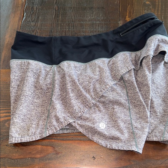 Lululemon Women's Heather Gray Athletic Shorts - Picture 7 of 7